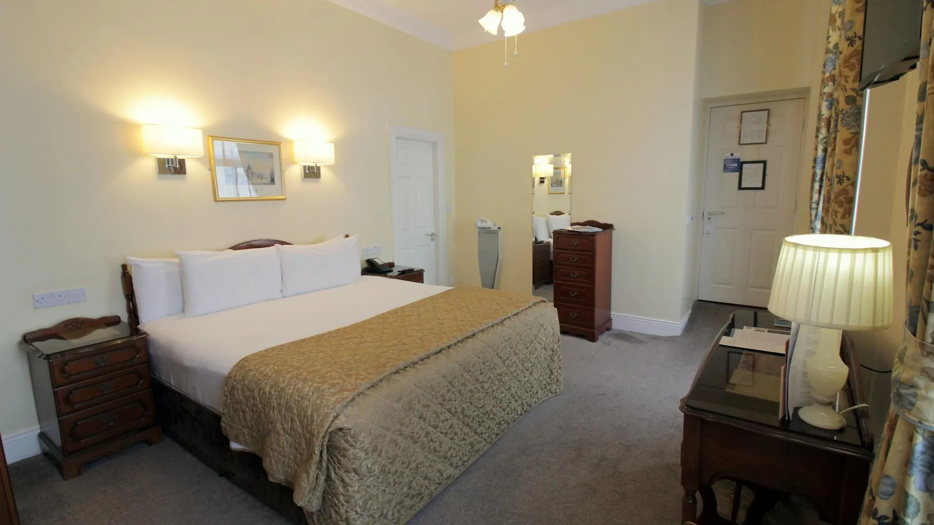 Harrington Hall Dublin Hotel